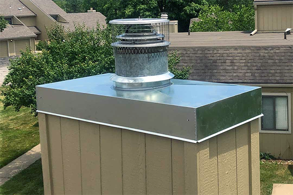 Metal chimney crown